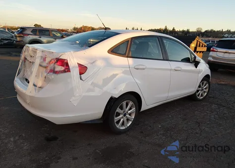 2012 Ford Fiesta Se z USA, uszkodzony, nr VIN 3FADP4BJ5CM170808
